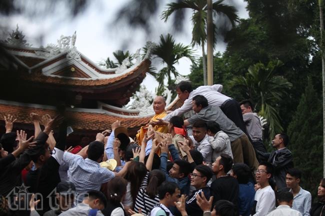 Chấn chỉnh đò suối Yến, du khách sẽ không phải trả phí vệ sinh ảnh 10